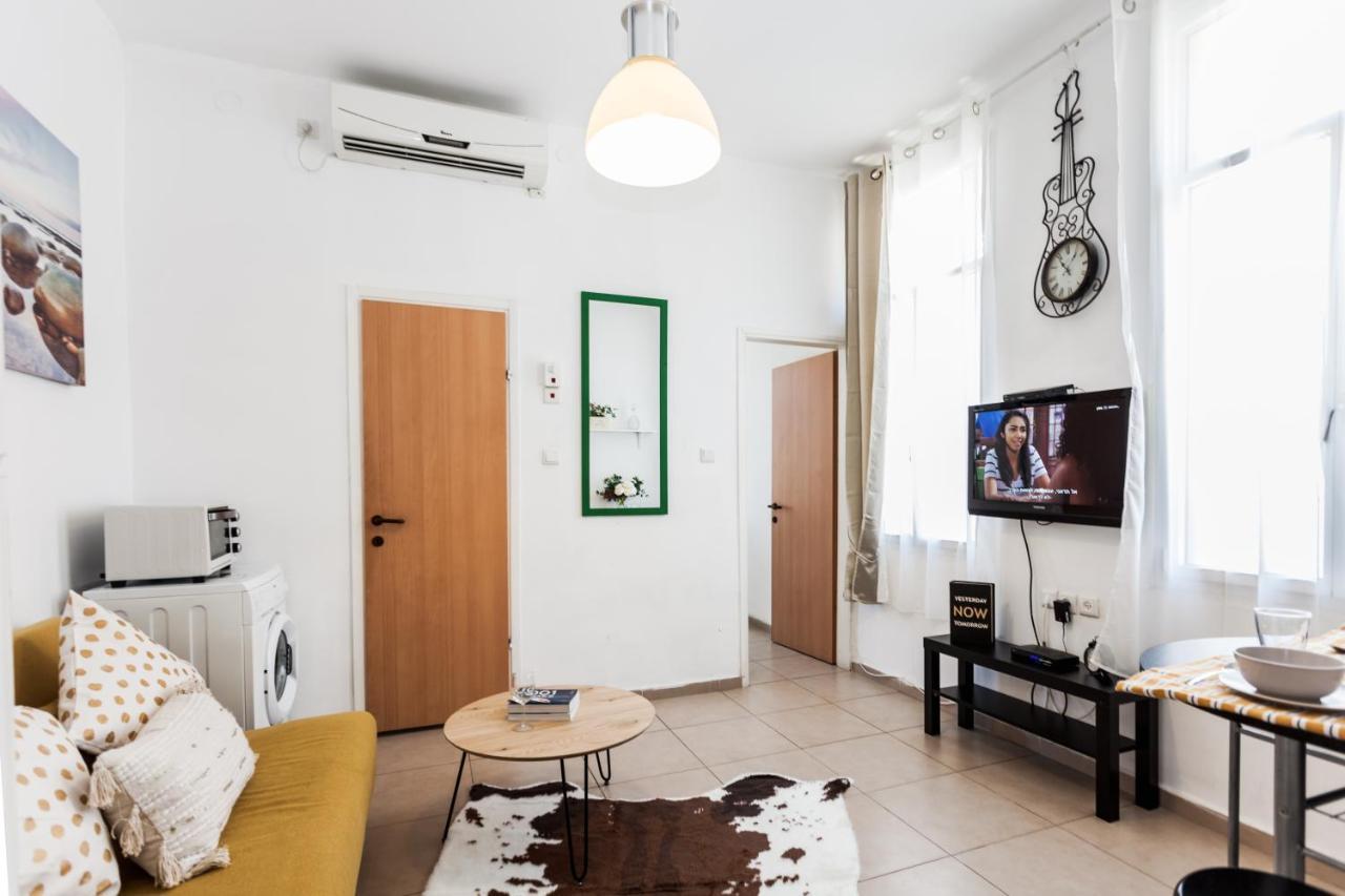 Sweet Home On The Beach Tel Aviv Exterior photo
