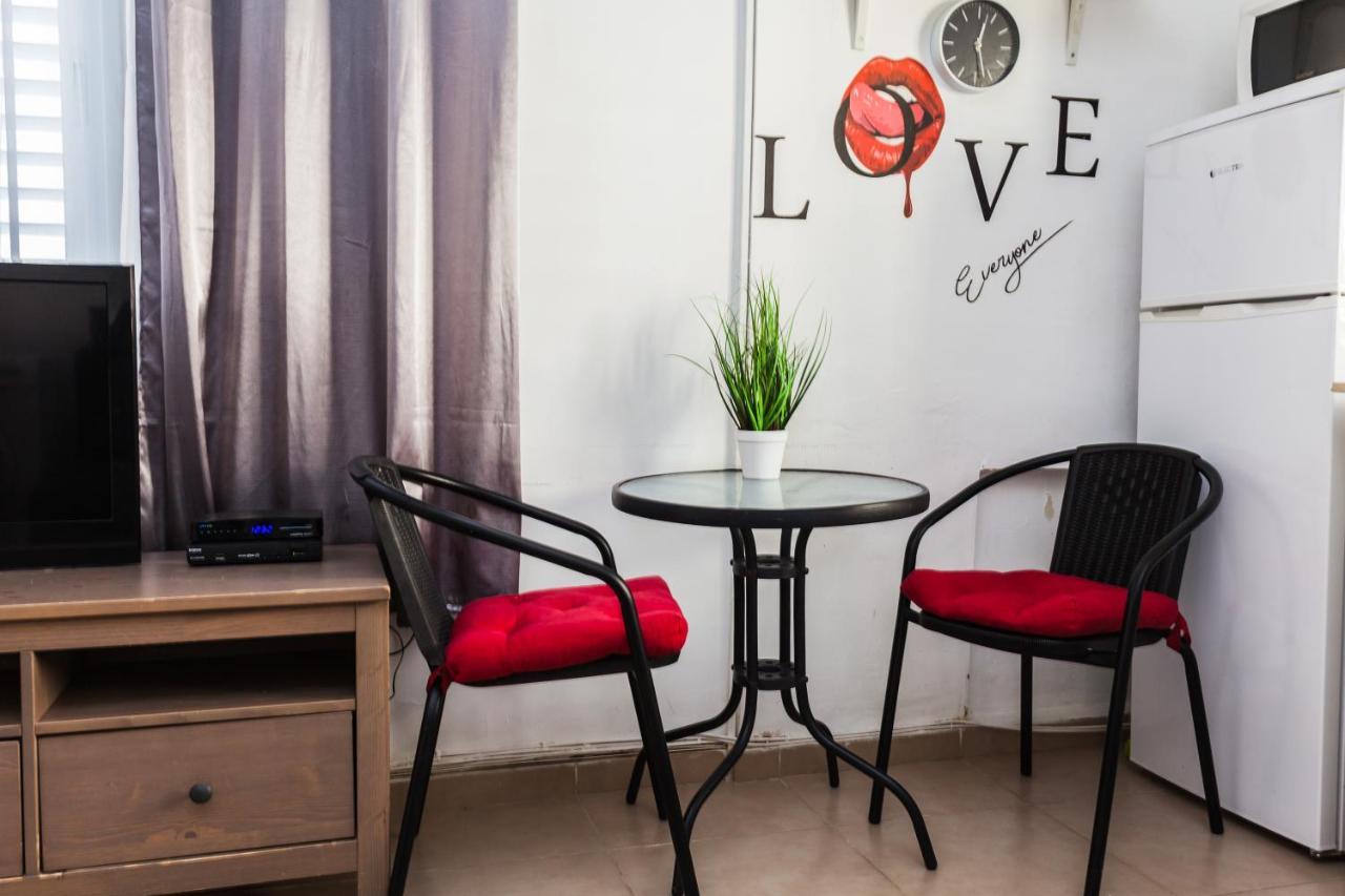 Sweet Home On The Beach Tel Aviv Exterior photo